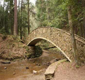 Old Man's Cave Trail - Hocking Hills State Park